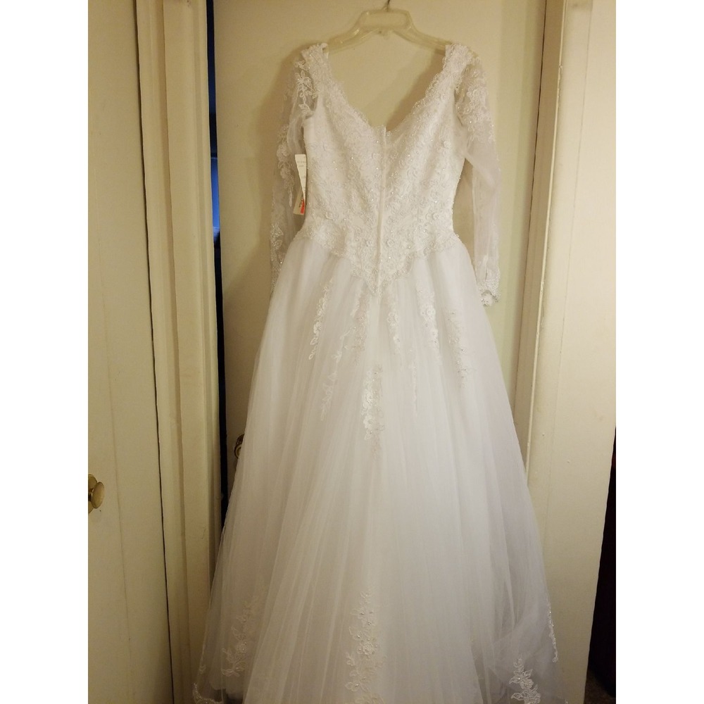 Dress - Picture 11 of 12